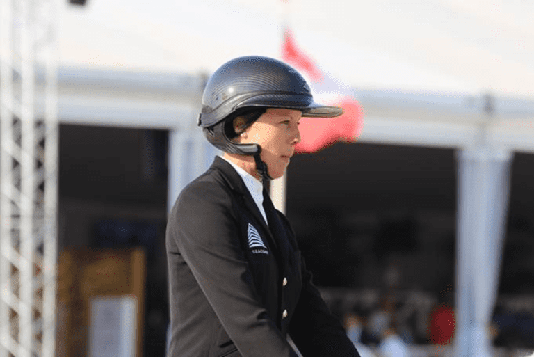 Gudrun Patteet terceiro no CSI2* Grand Prix 1,45m em Bonheiden