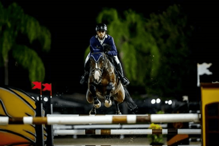 Kentucky M é campeão do clássico no HRC Equestrian Festival