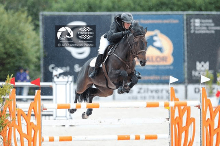 Gudrun Patteet fortaleza belga na qualificação GP 3* 1,50m de Lanaken