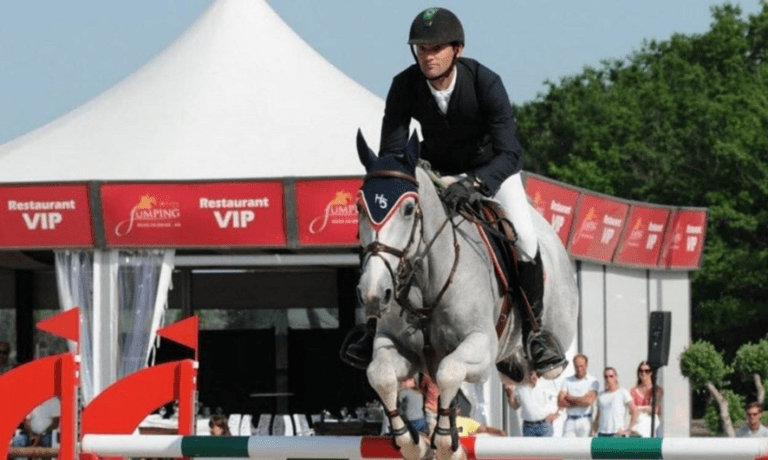 Eduardo Pereira de Menezes vence prova de saltos em CSI 4*