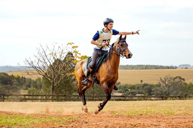 Retomada do programa de intercâmbio de Young Riders: cinco brasileiros competem na França no final de maio