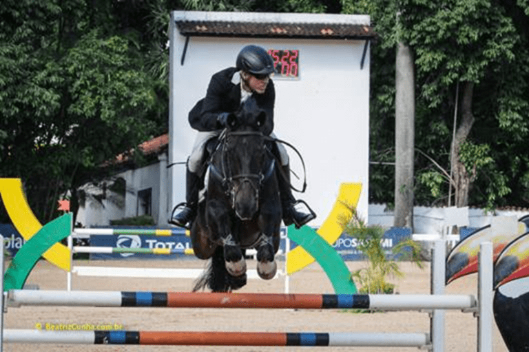 Campeonato Estadual de Saltos reúne os melhores cavaleiros do RJ
