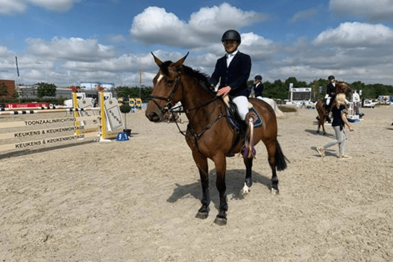 Tristan Guisson belo segundo no difícil 1m45 YR Grand Prix de Fontainebleau