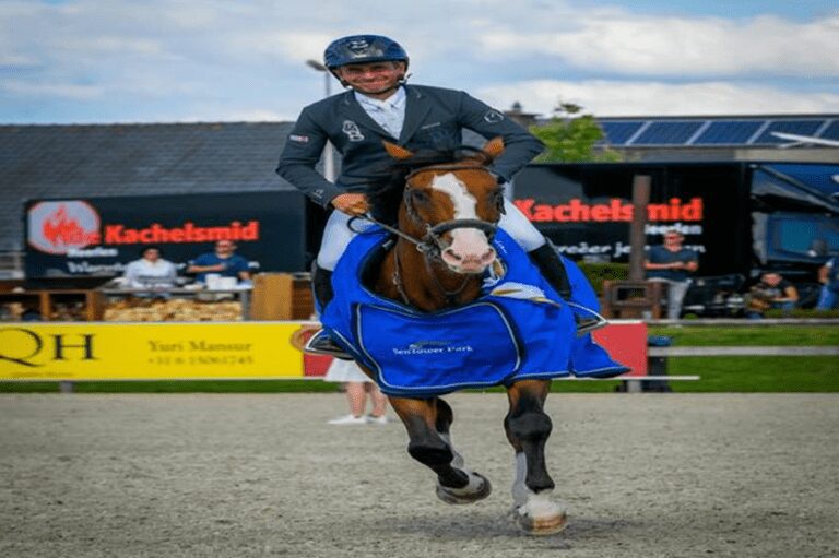 Julien Epaillard vence o segundo GP consecutivo em Sentower Park. Gregory Wathelet é reduto belga…