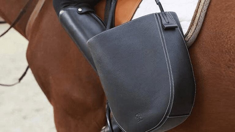 Carolina Herrera homenageia hipismo com coleção Fusta Bag