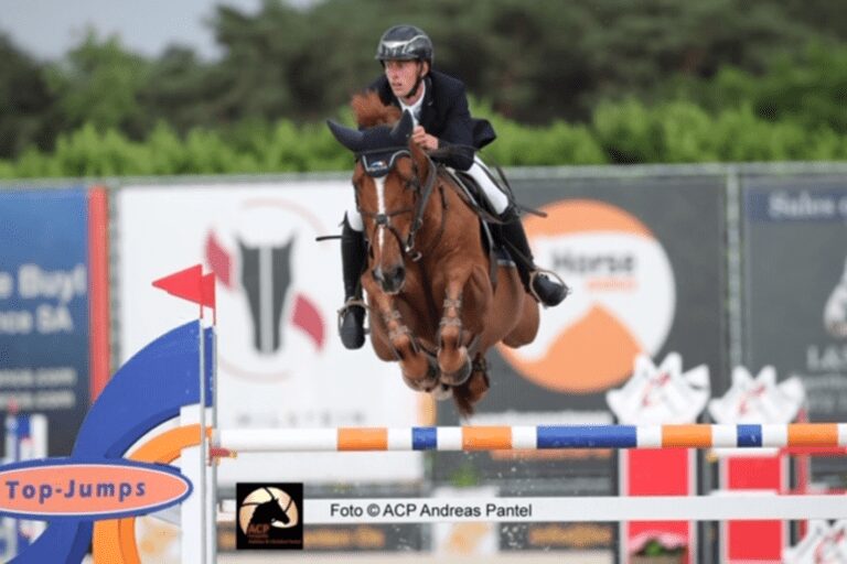 Jeroen Appelen vence CSI2* Grand Prix Samorin