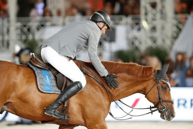 Ludger Beerbaum veste casaco vermelho novamente