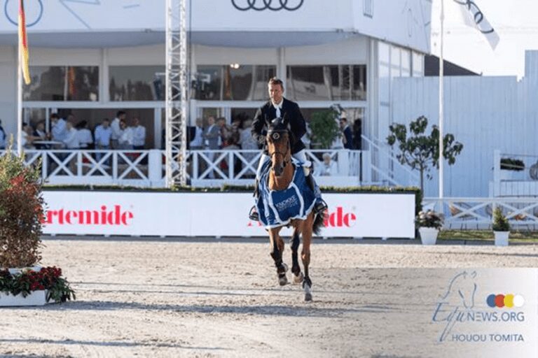 Hino para Vincent Lambrecht em Azelhof