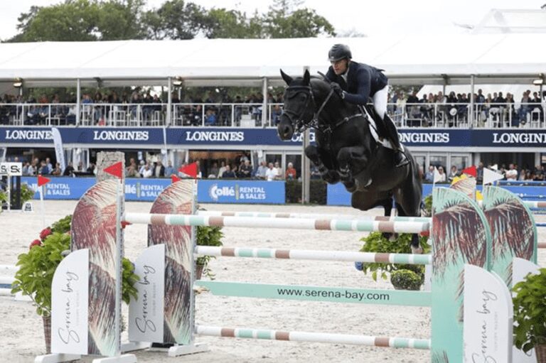 Laurens Houben em quarto lugar na competição CSI2* 1,45m em Peelbergen