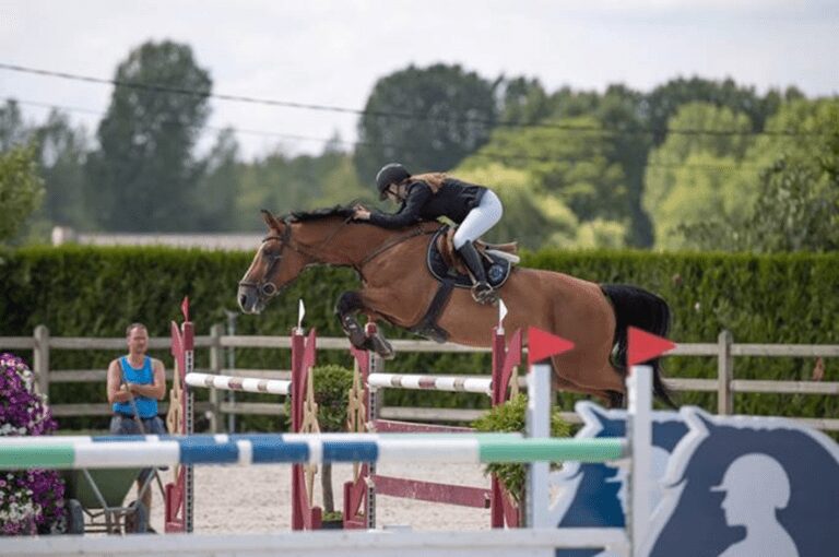 Classe Louise Lenaerts à parte no GP de Zandhoven de 1,45m