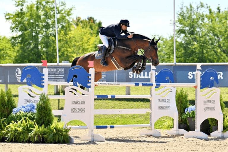 Namaste van het Eyckeveld e Filip De Wandel com Manhattan garantem sucesso belga no Grand Prix Traverse City