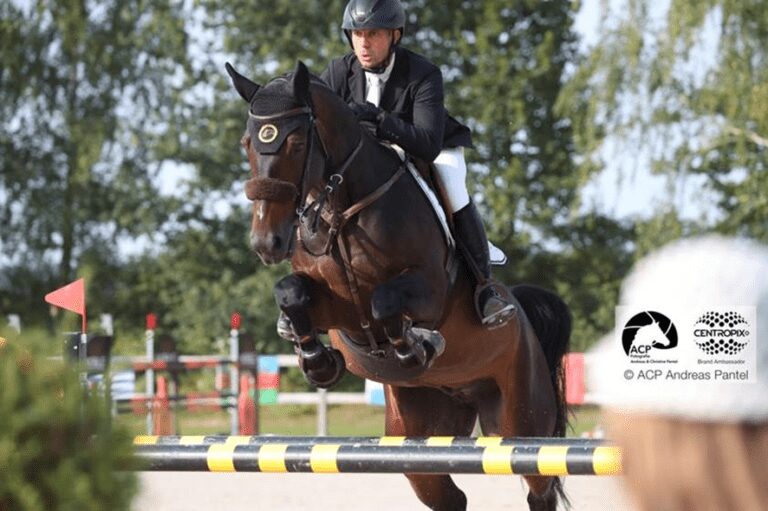 Vincent Lambrecht triunfa em 2*1.45m
