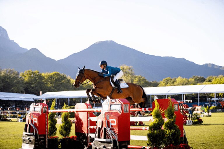 Classe Lillie Keenan separada no GP de Monterrey de 1,60m