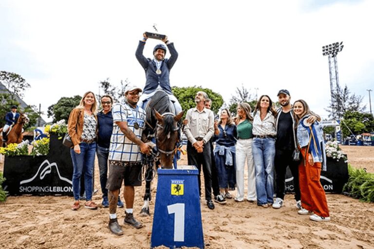 José Roberto Reynoso fatura Copa Ouro Troféu Rodolpho Figueira de Mello nos 84 anos da Sociedade Hípica Brasileira