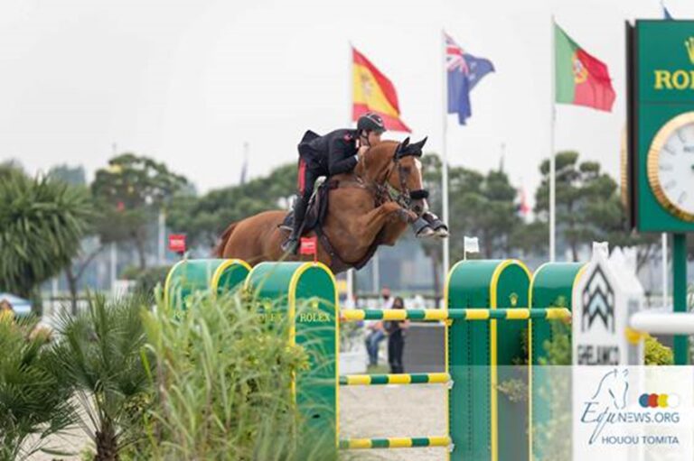 Emanuele Gaudiano imbatível no Grande Prêmio de Abu Dhabi de 1,60m