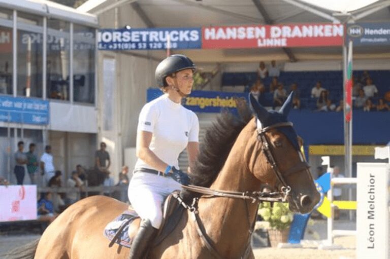 Celine Schoonbroodt-de Azevedo se destaca na Copa do Mundo Al Shira’aa
