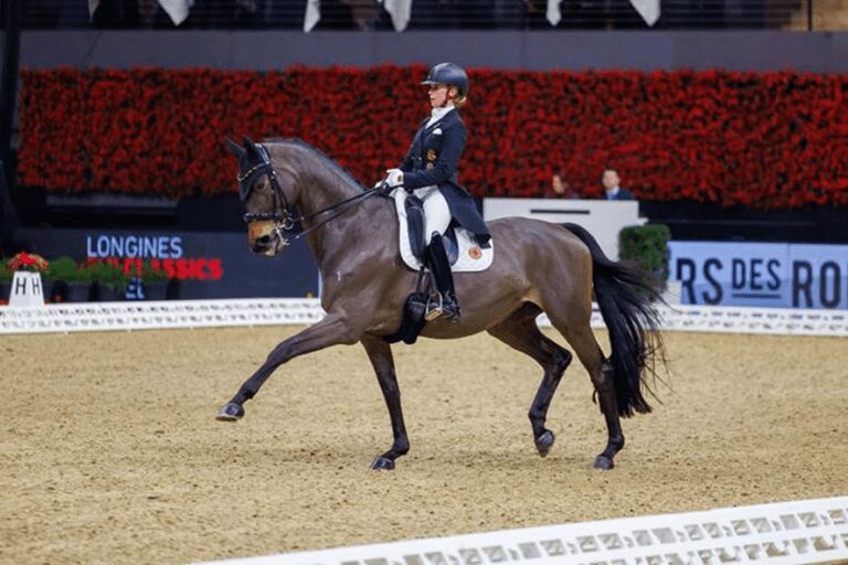 Jessica von Bredow-Werndl dá início à Copa do Mundo de Adestramento em Basel com vitória no Grande Prêmio