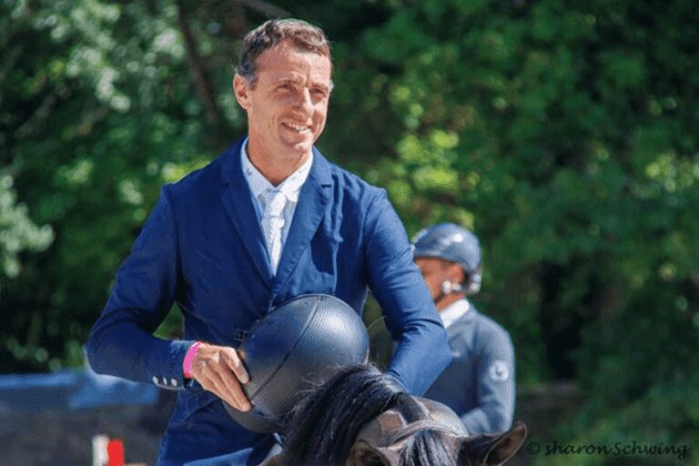 Gregory Wathelet acaba de ganhar prêmios no CSI4* Grand Prix Thermal