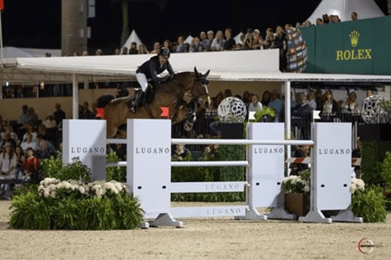 Laura Kraut imbatível no Grande Prêmio do CSI5* WEF
