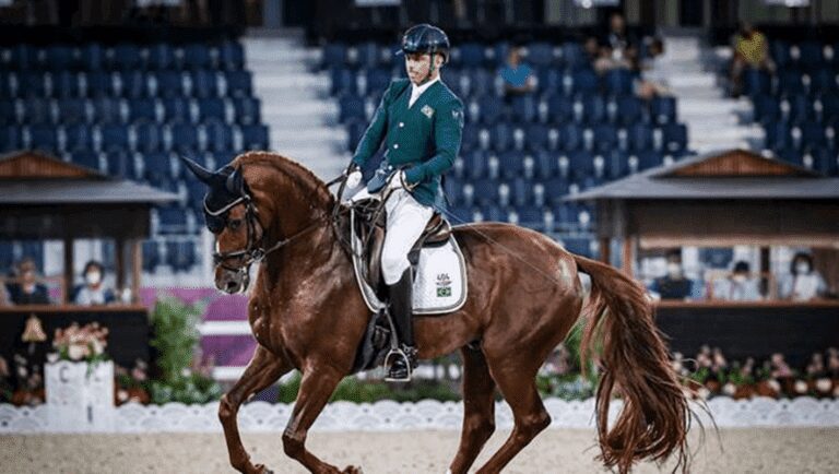 Rodolpho Riskalla conquista prata e bronze em competição de hipismo no Catar