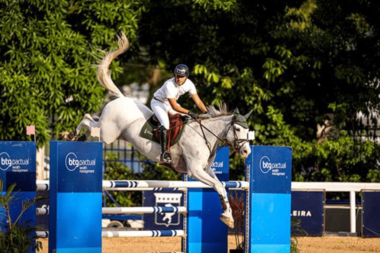 Cavaleiros olímpicos e estrelas nacionais a caminho do Concurso do Salto Santa Cecília & Santo Antônio no Rio de Janeiro