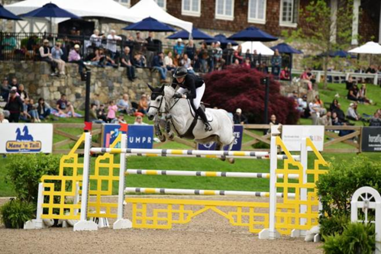 Holloway se mostra imbatível em Grand Prix de US$ 200.000 no Old Salem Horse Show