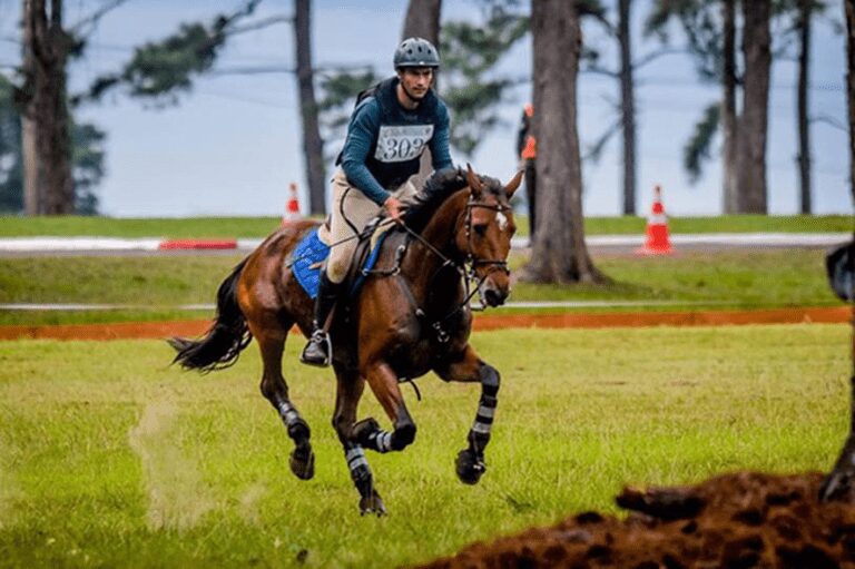 Pedro Henrique de Resende Nunes venceu o Internacional de Concurso Completo 3* no Parque Marcelo Osório no RS