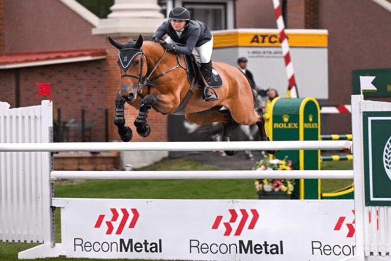 Adrienne Sternlicht e Faquitol-S superam Kent Farrington em CSI5* 1.50m Recon Metal Cup de Calgary