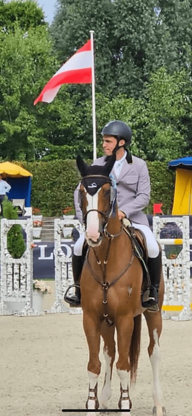 Brasileiro vence competição internacional de salto na Bélgica com BH