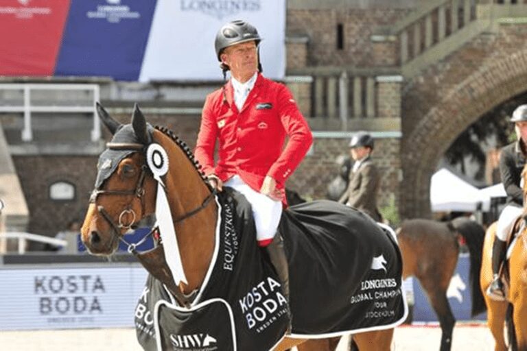 Pius Schwizer e Dubai du Bois Pinchet comemoram sua primeira vitória juntos no Grande Prêmio CSI3* 1,55m de St-Tropez