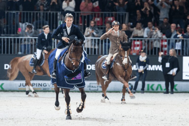 Cavalos e cavaleiros para a Copa do Mundo de Verona