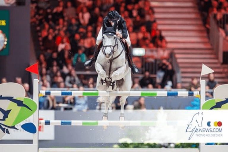 Henrik von Eckermann e Iliana no topo no Coupe de Genève de 1,60 m