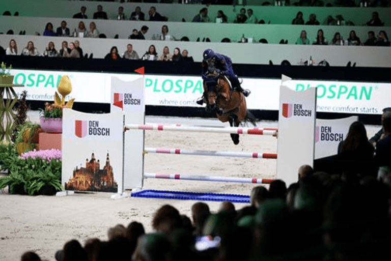 Forza Italia no Indoor Derby do Dutch Masters com Lorenzo de Luca e Dirka de Blondel no topo