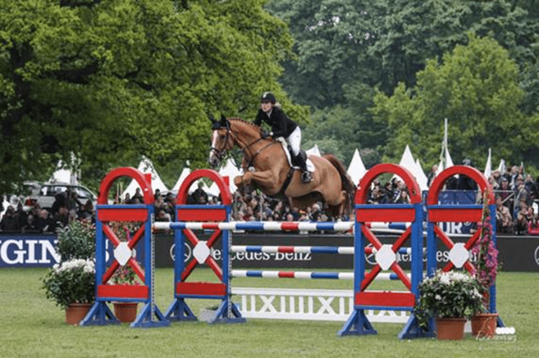 Cavaleiros e cavalos para assistir no CSI5* Hamburg Derby