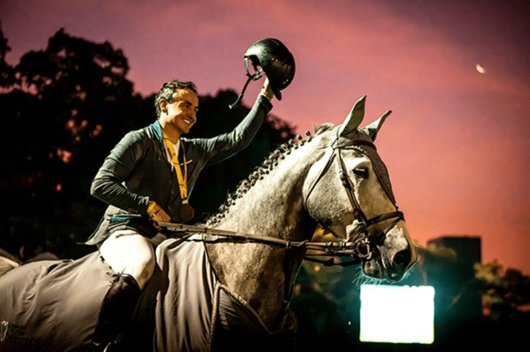 Guilherme Foroni inscreve seu nome no hall dos campeões do GP Copa São Paulo, a 1.60m, na Sociedade Hípica Paulista