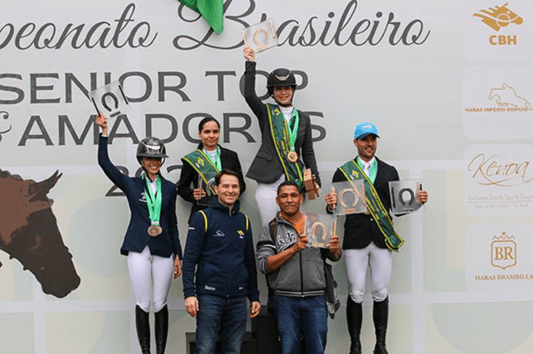 Vitória 100% feminina no Brasileiro de Amadores: Camilie Alves, Hannelyze Wagner, Patrícia Vianna, Victoria Mendonça e Jessica de Sá