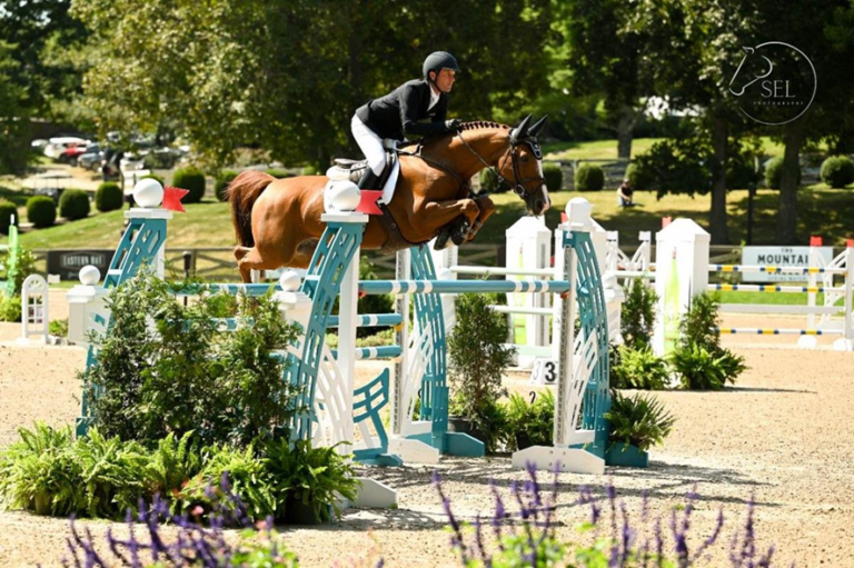 Kenny leva a vitória no CSI4* Two-Phase no Old Salem Farm September Horse Shows