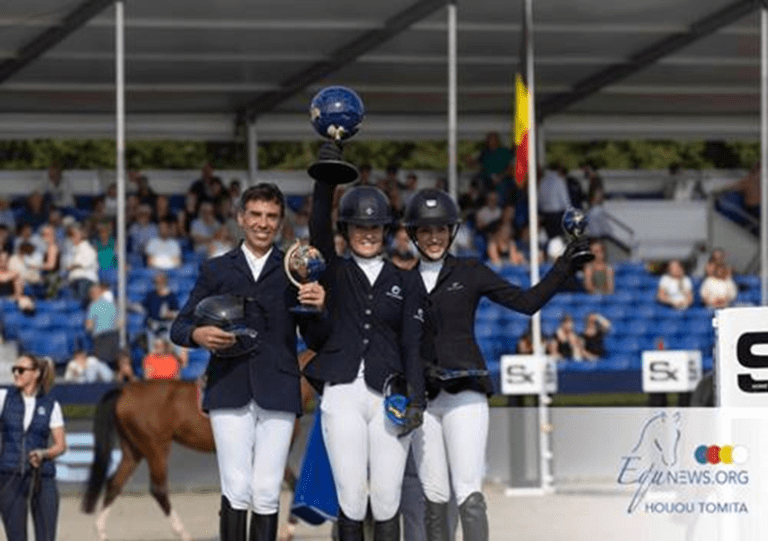 Niamh McEvoy e Orange de Baugy são as melhores na final do Campeonato Mundial de Reprodução de Salto FEI WBFSH para cavalos de 5 anos de idade