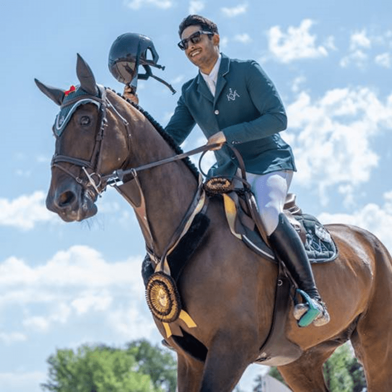 Abdulrahman Alrajhi encanta a multidão com vitória 5* em Greenwich!