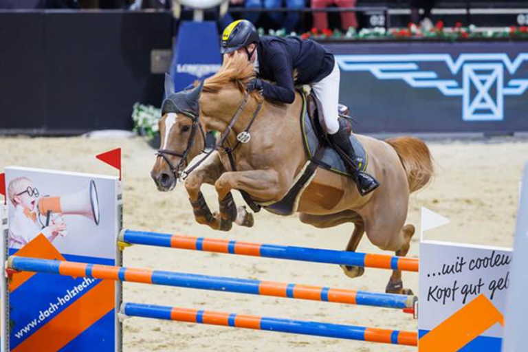 Philipp Schulze Topphoff e Carla NRW iniciam a temporada da Copa do Mundo com vitória de 1m50 no Oslo Horse Show