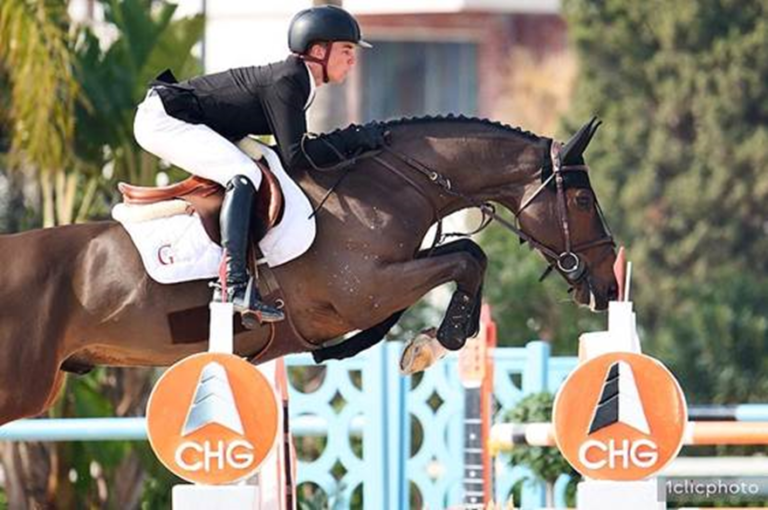 Mathieu Guery segue o pai e vence em Oliva com Rinus vd Bisschop